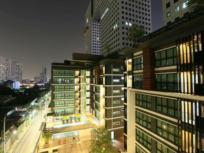 The Plimplace Hotel Bangkok Exterior photo